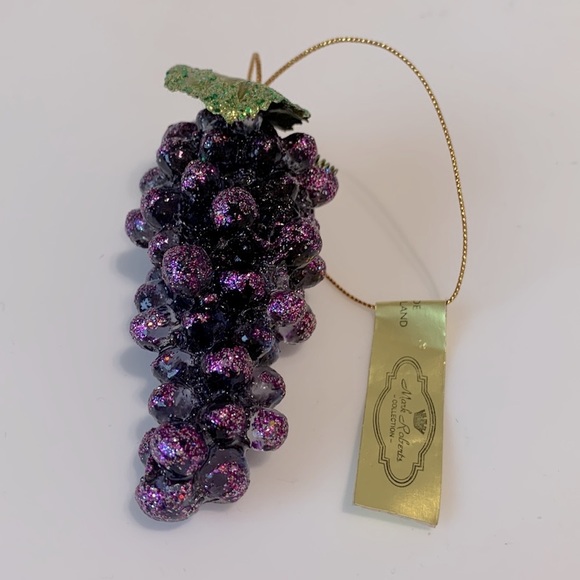 Mark Roberts Collection grapes cluster ornament - Picture 7 of 12